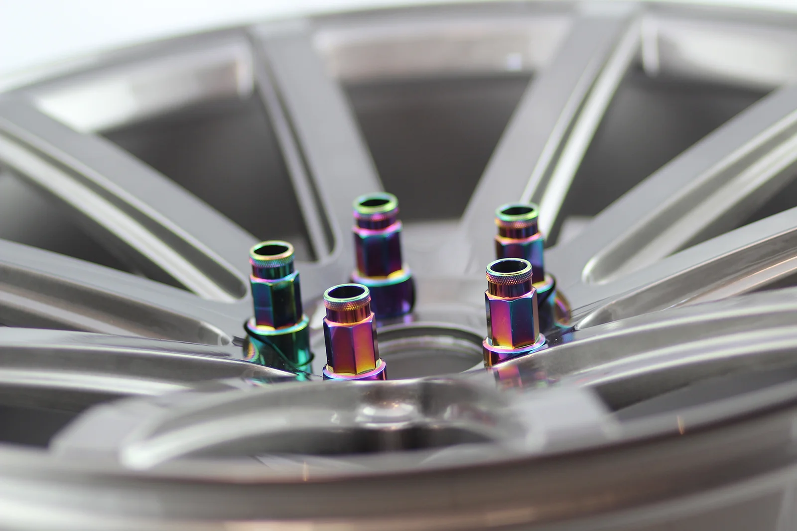 BARRACUDA RACING NUTS